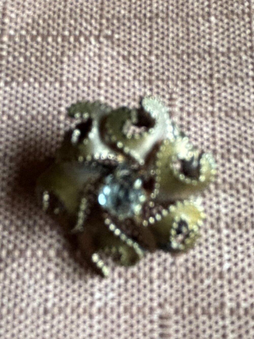 Vintage Gold Tone Rosette Flower Pin Brooch Textured Blue Rhinestone - Picture 2 of 3